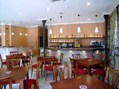 Hotel Imperion Onís Restaurant foto